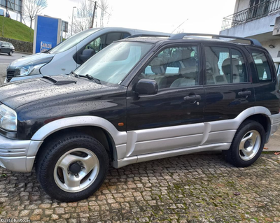 Suzuki Grand Vitara 2.0