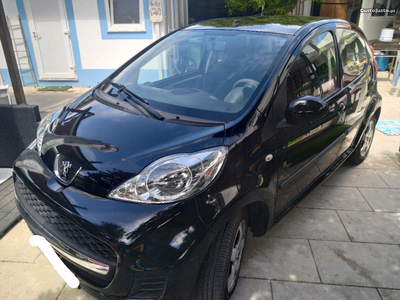 Peugeot 107 Black Silver Edition / Negociável