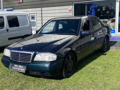 Mercedes-Benz C 220 D2.2