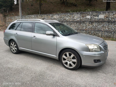 Toyota Avensis SW 2.0 d-4d 126 cv