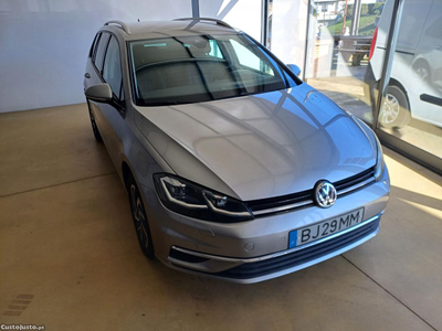 VW Golf VARIANT 1.0 TSI DSG