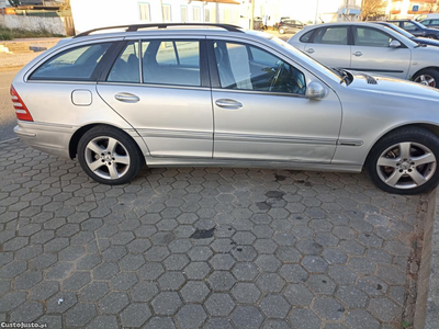 Mercedes-Benz C 220 2.2Diesel(mecanica Impecável-Àutomático)