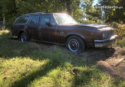 Oldsmobile Cutlass cruiser