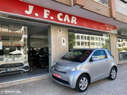 Toyota iQ 1.0 VVT-i