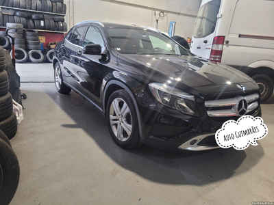 Mercedes-Benz GLA 200 CDI 2.1 136cv - 4MATIC