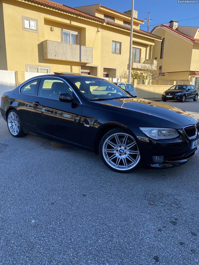 BMW 320 d Coupé E92 LCI