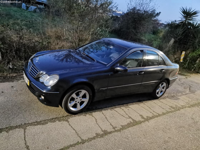 Mercedes-Benz C 220 Avangard