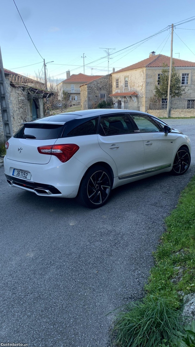 DS DS 5 Desportivo