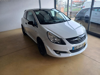 Opel Corsa 1.2 Black Edition