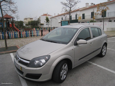 Opel Astra enjoy