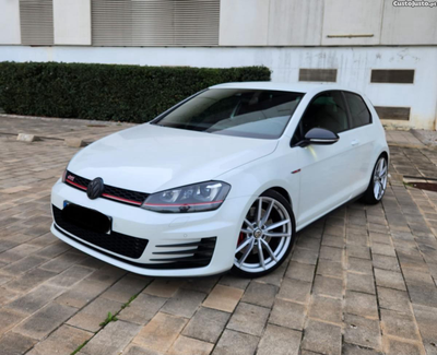 VW Golf VII GTI Performance DSG