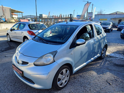 Toyota Aygo 1.0 i   Economico    com Ac