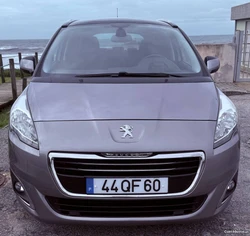 Peugeot 5008 1.6 BlueHdi Allure 7Lug.Aut.120cv