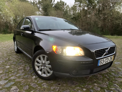 Volvo S40 II