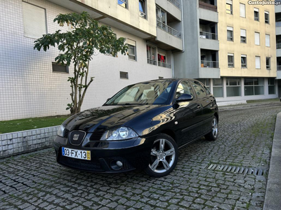 Seat Ibiza FR Sport 1.2 08 impecável