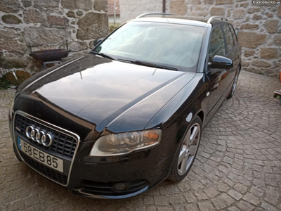 Audi A4 (A4)