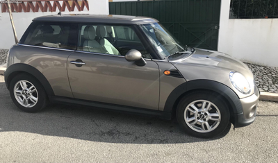 MINI Mini One D 2012