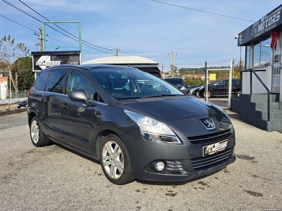 Peugeot 5008 1.6 HDI Allure 112 cv Muitos extras