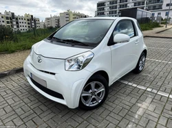 Toyota iQ 1.0 VVT-i Essencial + AC