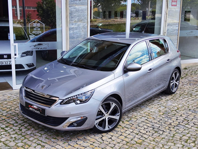 Peugeot 308 1.2 PureTech Allure EAT6