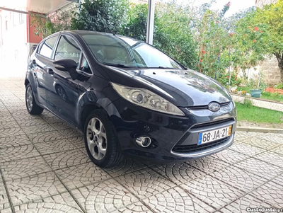 Ford Fiesta 1600 TDCI TITANIUM 5 PORTAS