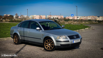 VW Passat 1.9 TDi Confortline Plus 03