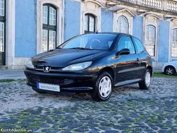 Peugeot 206 1.1 gasolina 2002 3 portas