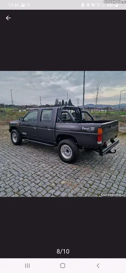 Nissan  Pick UP