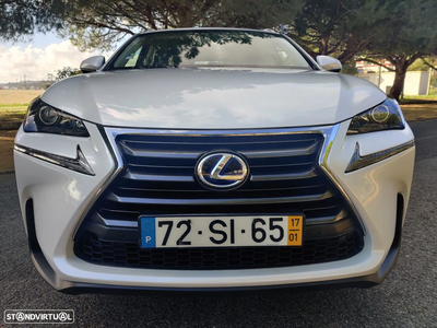 Lexus NX 300h Executive Plus