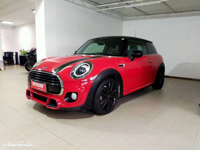 MINI 3 Portas Cooper Aut. JCW