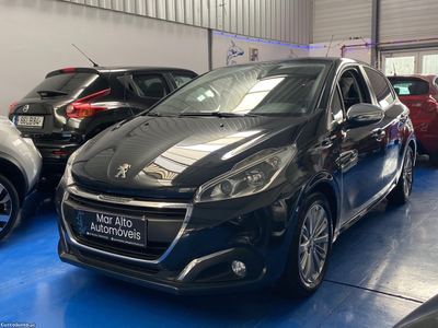 Peugeot 208 VTI