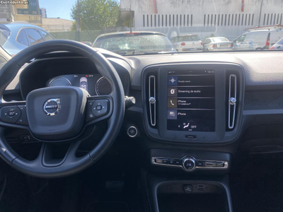 Volvo XC40 1.5 T3 momentum plus geartronic