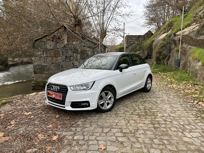 Audi A1 SPORTBACK 1.0 TFSI ultra design