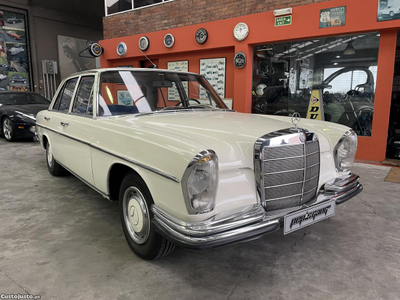 Mercedes-Benz 280 280 SE