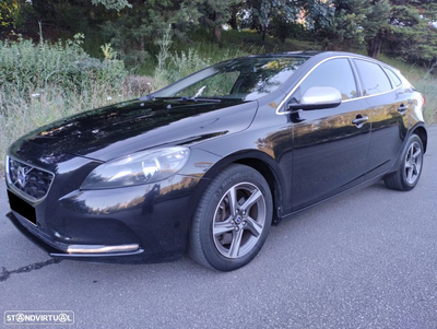 Volvo V40 2.0 D4 R-Design Summum