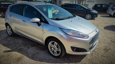 Ford Fiesta Hatchback 1.0 Gasolina 80 cv