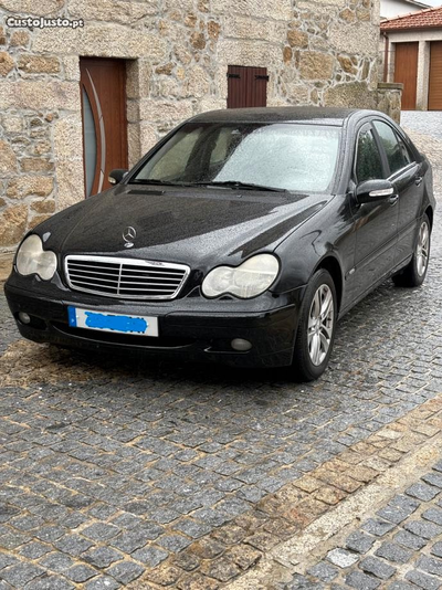 Mercedes-Benz C 200 AVANTGARDE