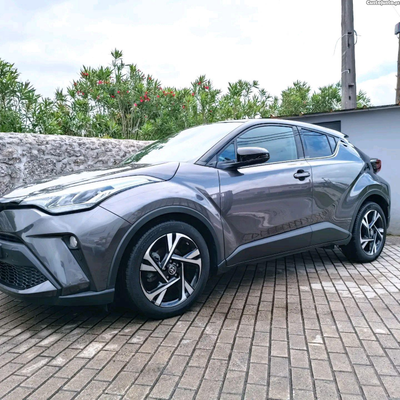 Toyota C-HR Square Collection Híbrido