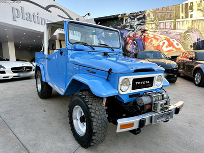 Toyota Land Cruiser BJ 40