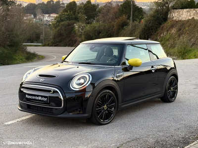 MINI 3 Portas Cooper SE Premium Extra Essential