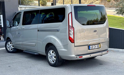 Ford Tourneo Custom 9 lugares