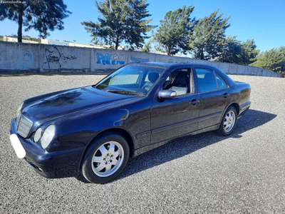 Mercedes-Benz E 200 Cdi Classic Bom estado