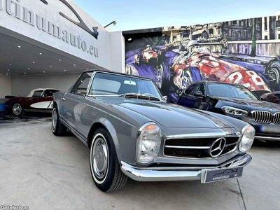 Mercedes-Benz 230 SL Pagode W-113