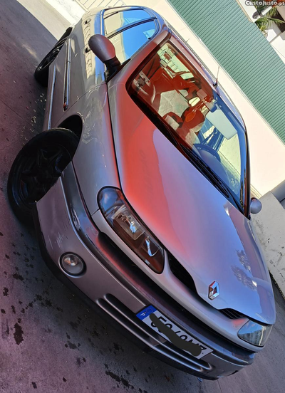 Renault Laguna