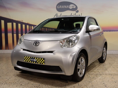 Toyota IQ 1.0 VVT-i 2