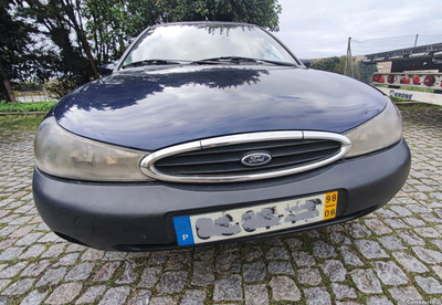 Ford Mondeo 1.8 TD ( Ghia )