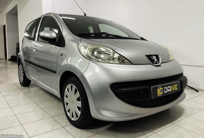 Peugeot 107 Trendy 1.0 5 Portas