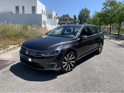 VW Passat Variant GTE Plug in Hybrid 218cv