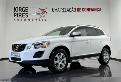 Volvo XC60 2.0 D3 DRIVE MOMENTUM - NACIONAL - 154626 KM