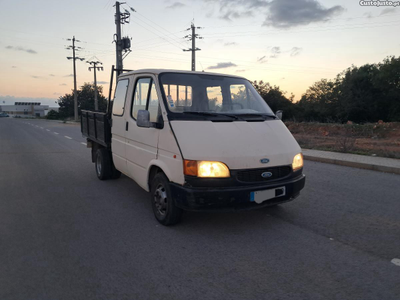 Ford Transit 7 lug caixa aberta